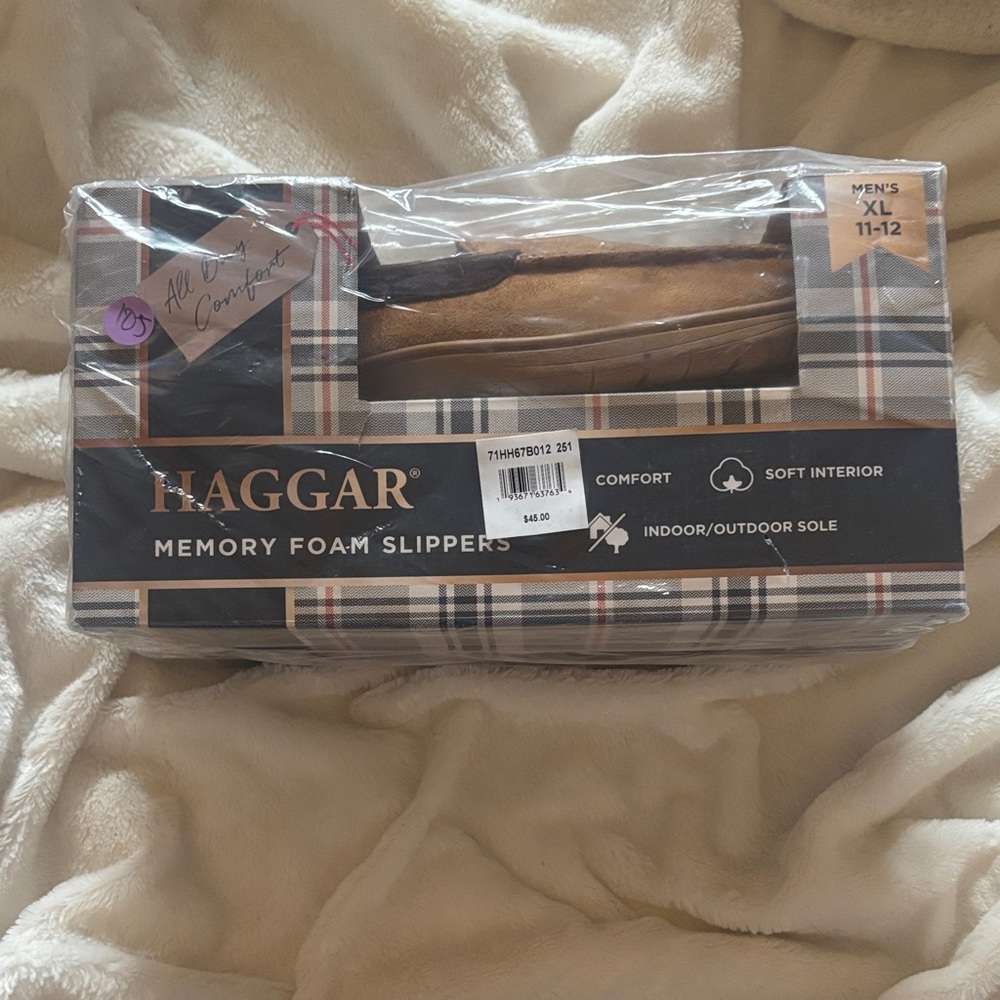 Haggar Men's Memory Foam Slippers in Tan and Brown